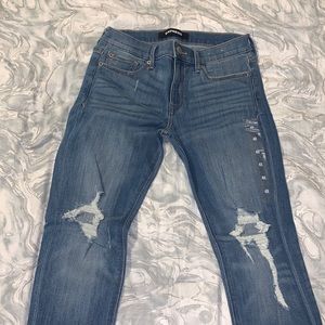 Express mid rise jeans, size 4R, blue wash